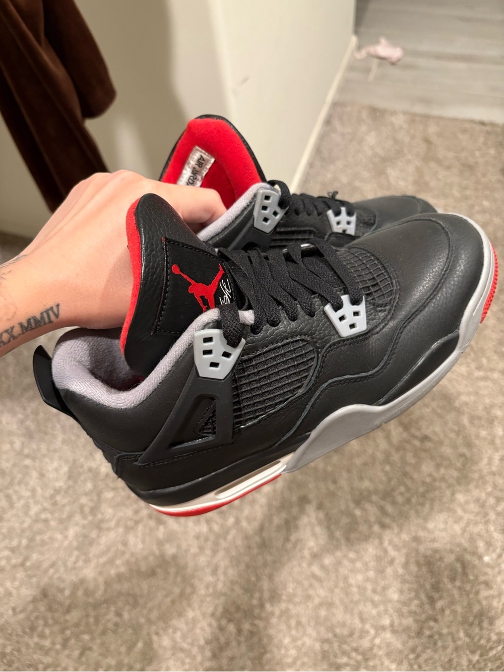 Jordan Men’s Black and Red Retro Basketball Sneakers